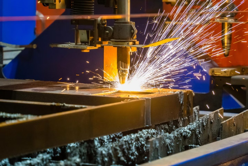 Plasma Cutter Face-Off: Decapower Pilot Cut vs. Traditional Plasma — Which Fits Your Shop?