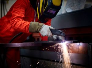 Pilot arc cutter enabling efficient non-touch metal cutting workflows