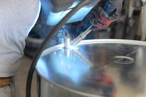 Stainless steel welding challenges including heat control and oxidation prevention