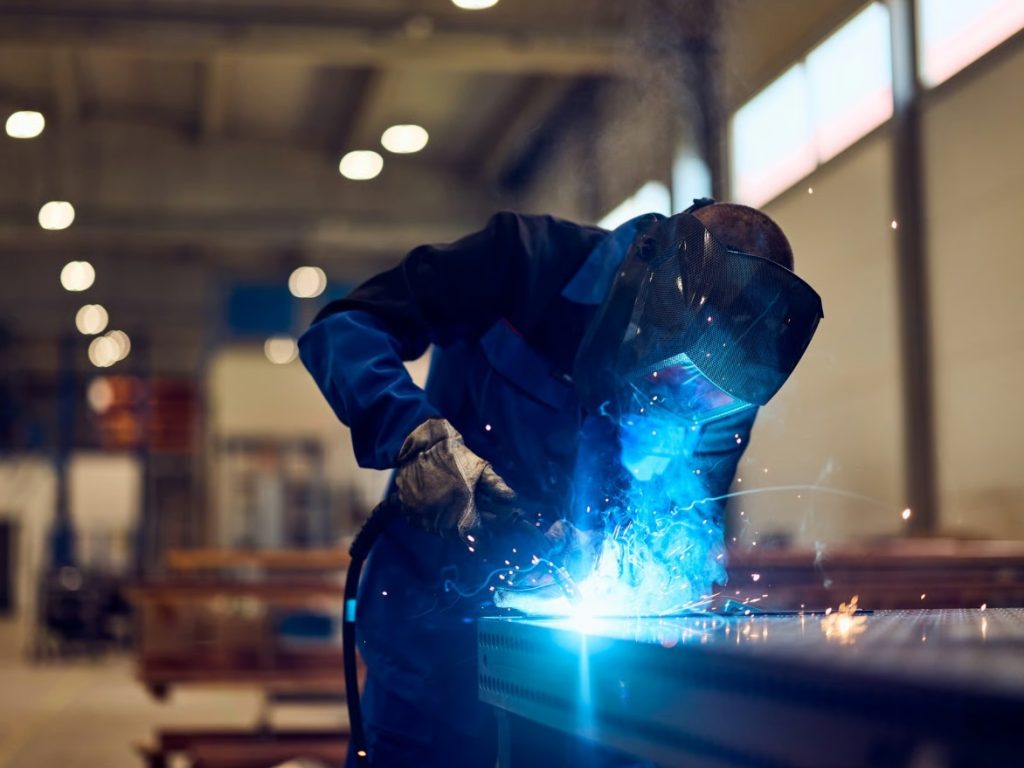 Top 7 Key Trends Reshaping the Welding & Cutting Industry in 2027